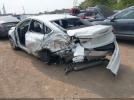Chrysler 200 Limited Image 2