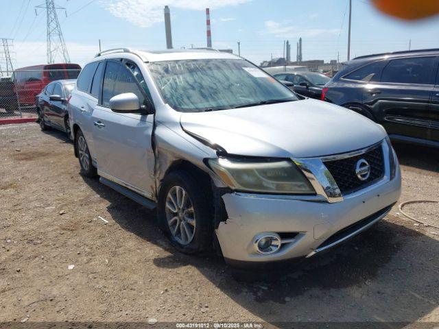  Salvage Nissan Pathfinder