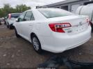 Toyota Camry Le Image 4