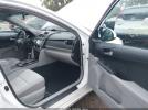 Toyota Camry Le Image 6