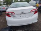 Toyota Camry Le Image 17