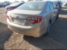Toyota Camry Le Image 6