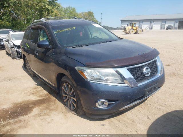  Salvage Nissan Pathfinder