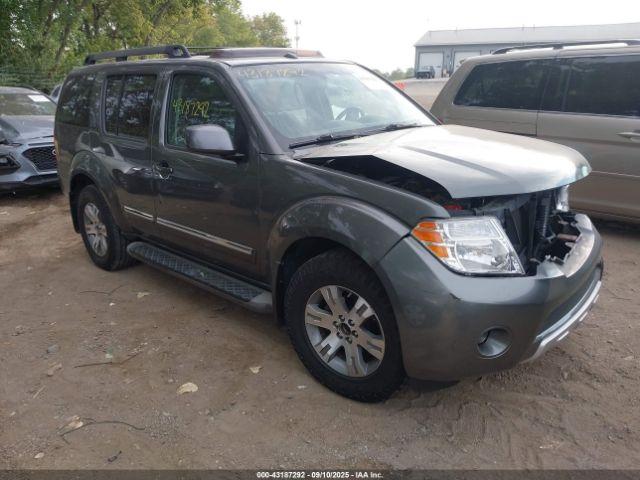  Salvage Nissan Pathfinder