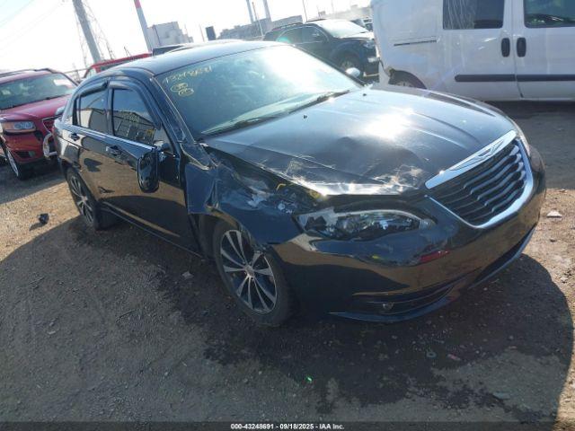  Salvage Chrysler 200