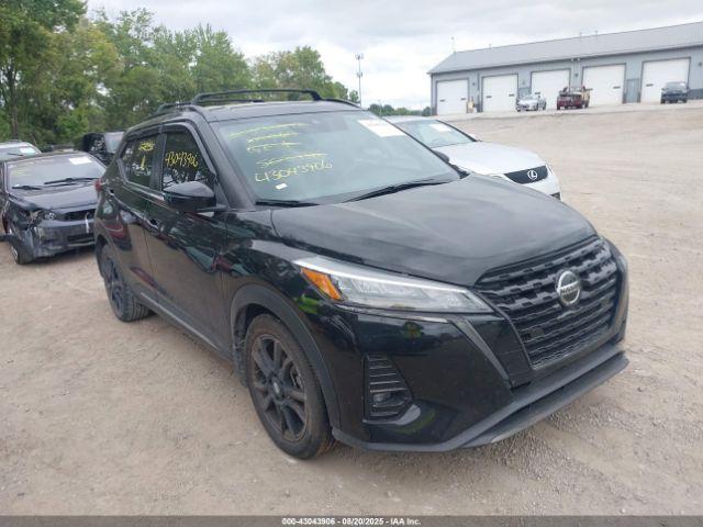  Salvage Nissan Kicks