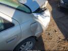 Toyota Camry Le Image 13