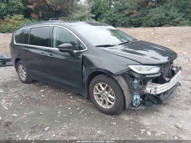  Salvage Chrysler Pacifica