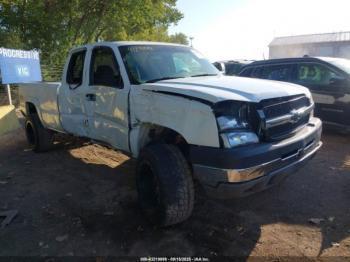  Salvage Chevrolet Silverado 2500
