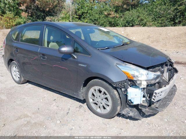  Salvage Toyota Prius v