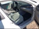 Toyota Camry Le Image 6