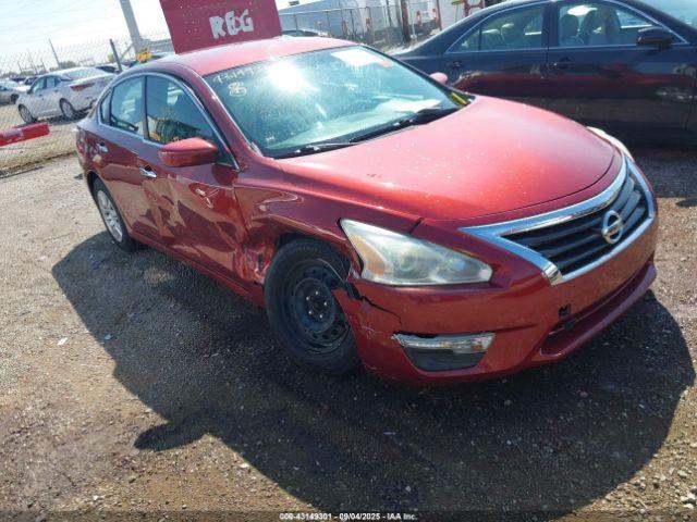 Salvage Nissan Altima