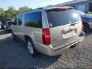 Chevrolet Suburban 1500 Ltz Image 3