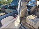 Chevrolet Suburban 1500 Ltz Image 13
