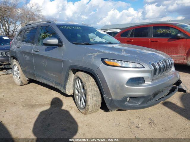 Salvage Jeep Cherokee