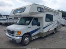 Ford E-450 Standard Image 16