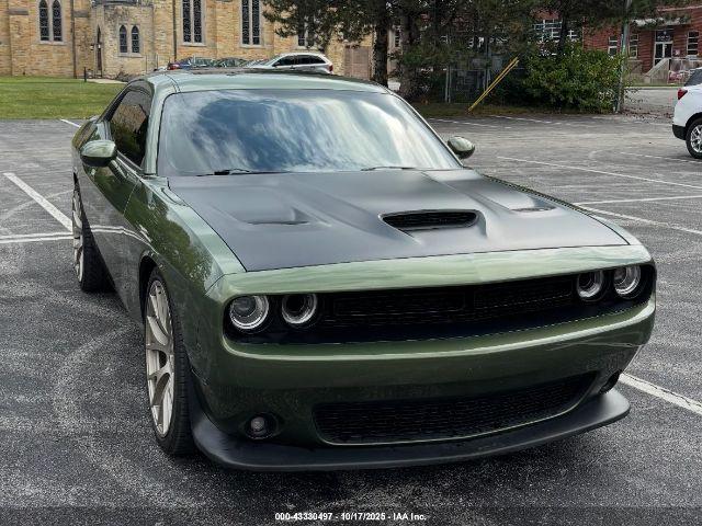  Salvage Dodge Challenger