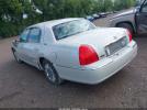 Lincoln Towncar Signature Limited Image 4