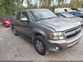  Salvage Chevrolet Avalanche 1500
