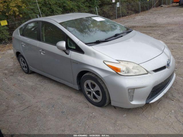  Salvage Toyota Prius
