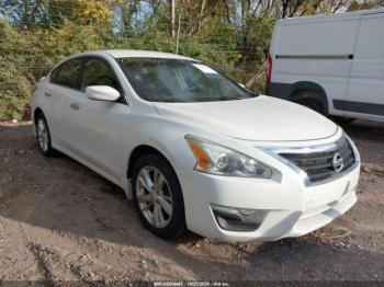  Salvage Nissan Altima