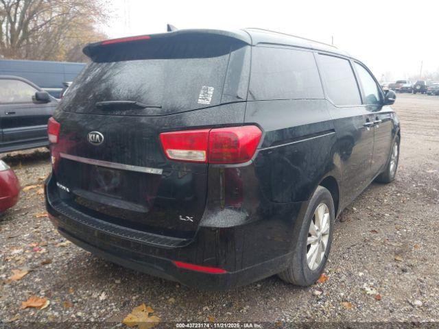 Kia Sedona Lx Image 5