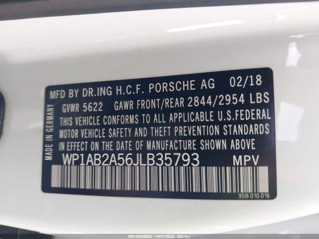 Porsche Macan S Image 6