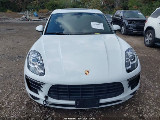 Porsche Macan S Image 8