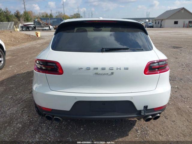 Porsche Macan S Image 13