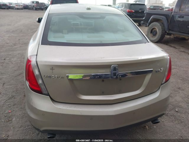 Lincoln MKS Image 6