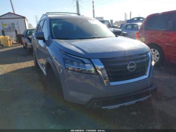  Salvage Nissan Pathfinder