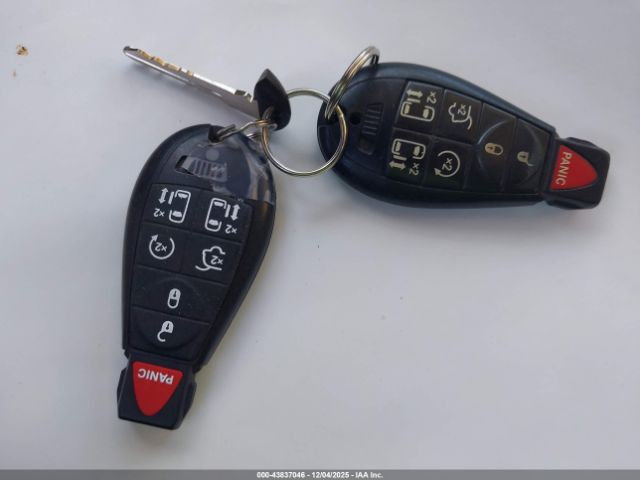 Chrysler Town & Country Touring-l Image 7