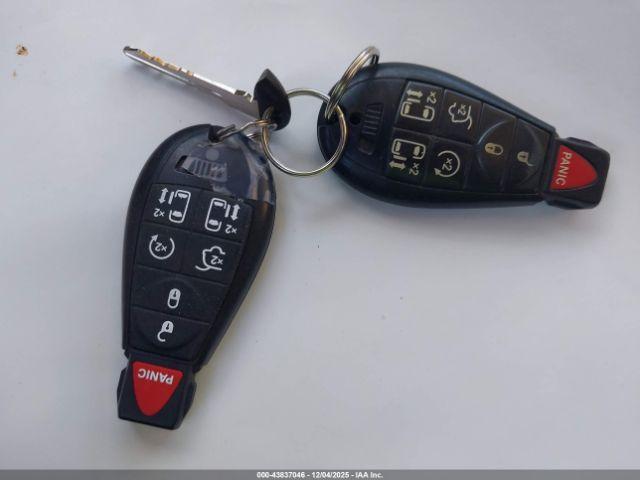 Chrysler Town & Country Touring-l Image 7