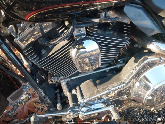 Harley-Davidson Flhtcui Image 10