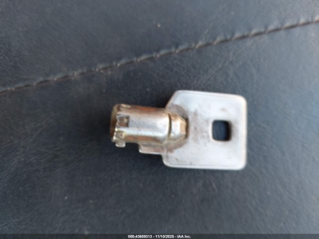 Harley-Davidson Flhtcui Image 8