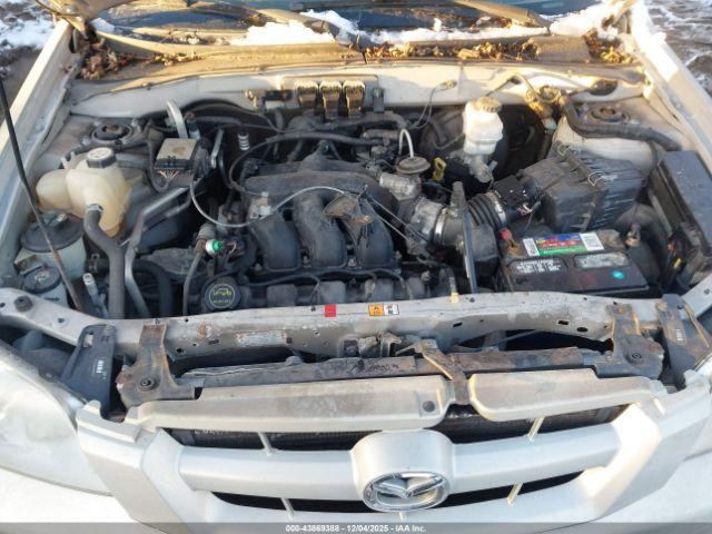 Mazda Tribute S Image 10