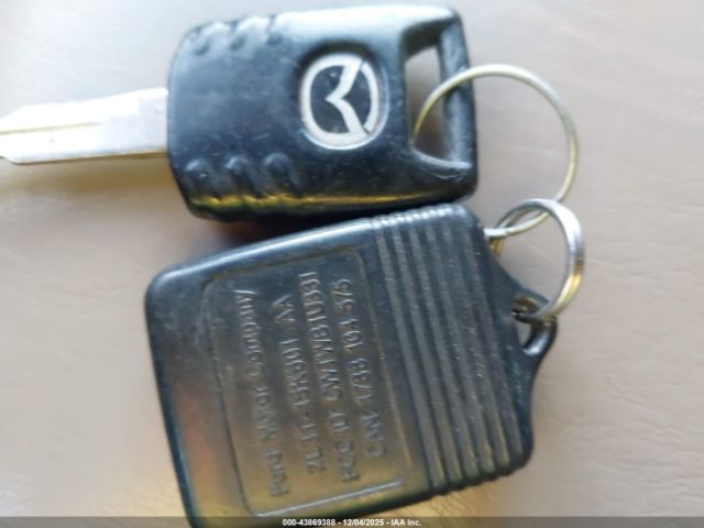 Mazda Tribute S Image 7