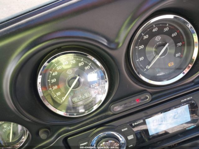 Harley-Davidson Flhtk Image 5