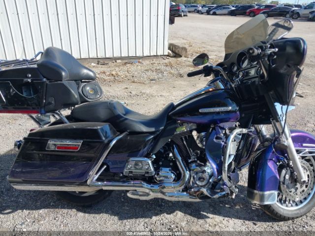 Harley-Davidson Flhtk Image 8