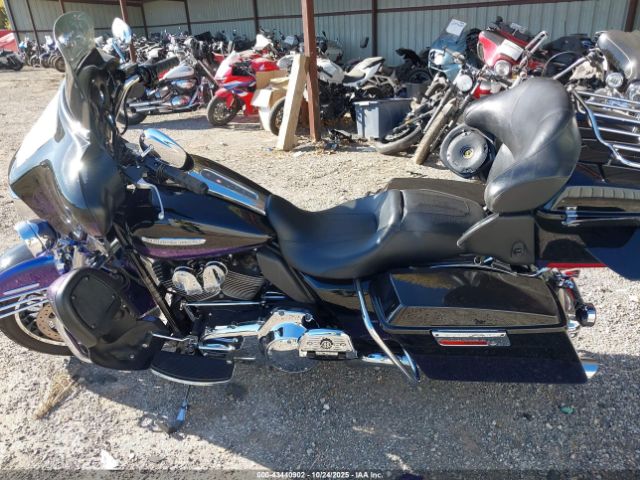 Harley-Davidson Flhtk Image 13