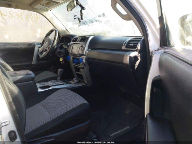 Toyota 4Runner Sr5 Image 3