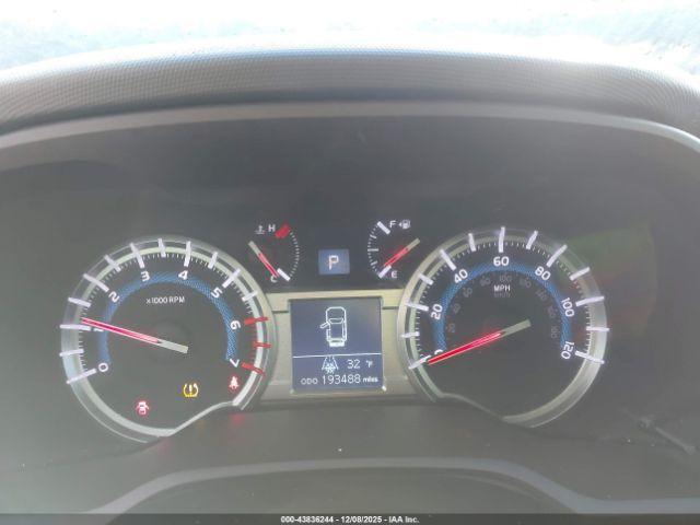 Toyota 4Runner Sr5 Image 6