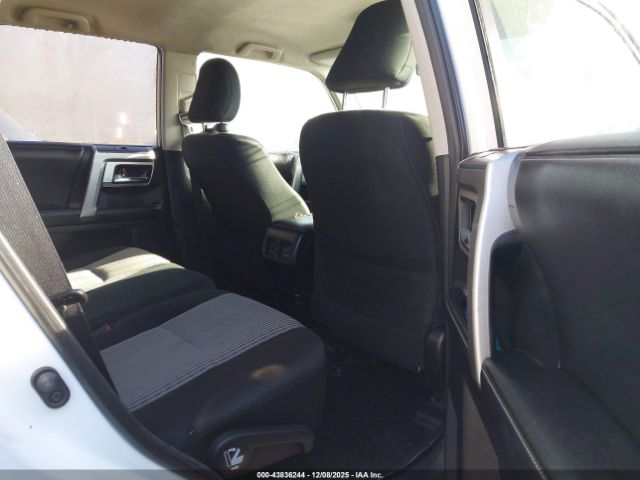 Toyota 4Runner Sr5 Image 5