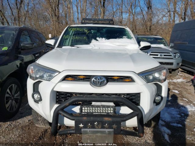 Toyota 4Runner Sr5 Image 12