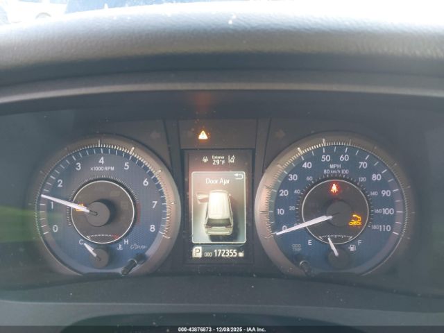 Toyota Sienna Le 7 Passenger Image 3