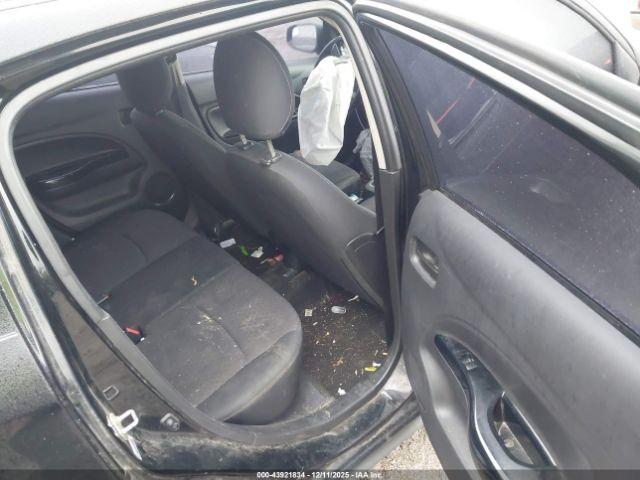 Mitsubishi Mirage Se Image 11