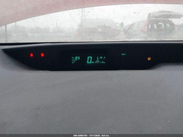 Toyota Prius Image 6