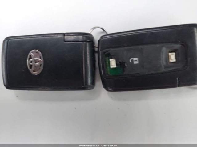 Toyota Prius Image 8