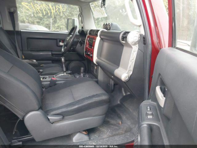 Toyota FJ Cruiser Image 11