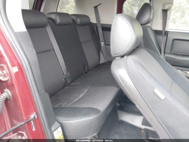 Toyota FJ Cruiser Image 7